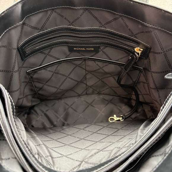 Michael Kors Voyager Large Signature Logo Tote Bag- Black and Brown - Picture 8 of 15